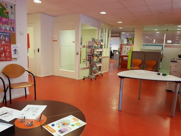 Nu al zuigen Welsprekend Centrum voor Jeugd en Gezin (CJG) Loosduinen - recensies, foto's,  telefoonnummer en adres - Voor kinderen in Den Haag - Nicelocal.co.nl
